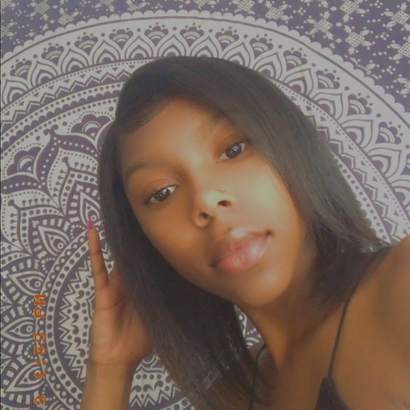 Meet your Posher, Lazareia - Picture 1 of 1